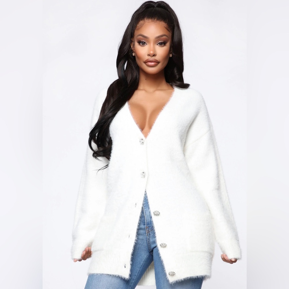 Fashion Nova Ivory Fuzzy Sweater size XS BNWT
